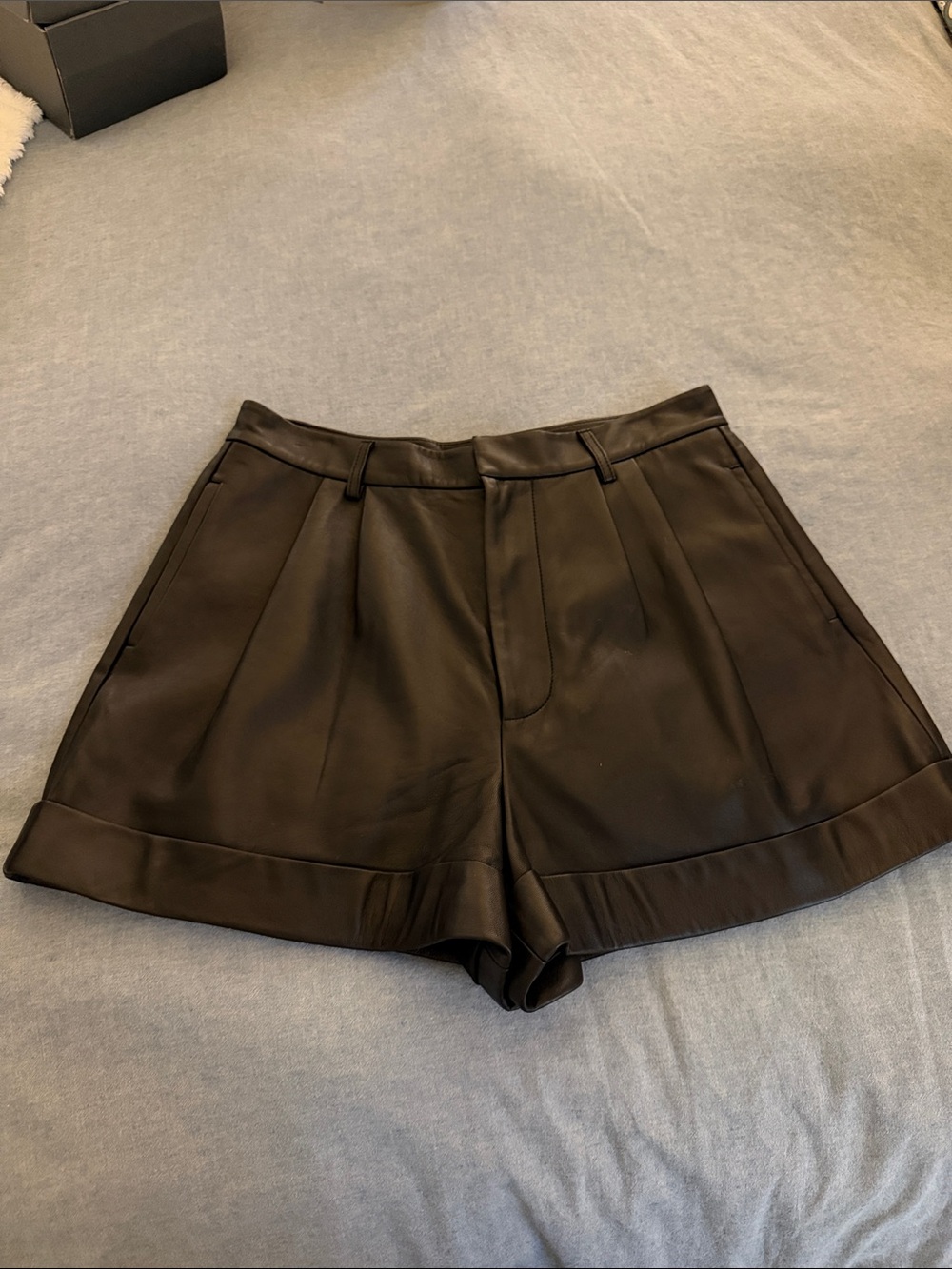 Alice + Olivia 100% Lamb Leather Black Pleated Women's Shorts. Butter soft lined